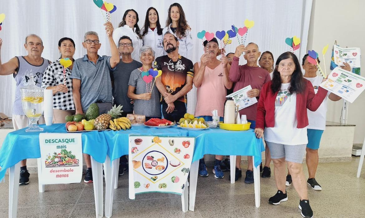 CCI: acadêmicas de Nutrição orientam idosos sobre saúde cardiovascular para um envelhecimento saudável