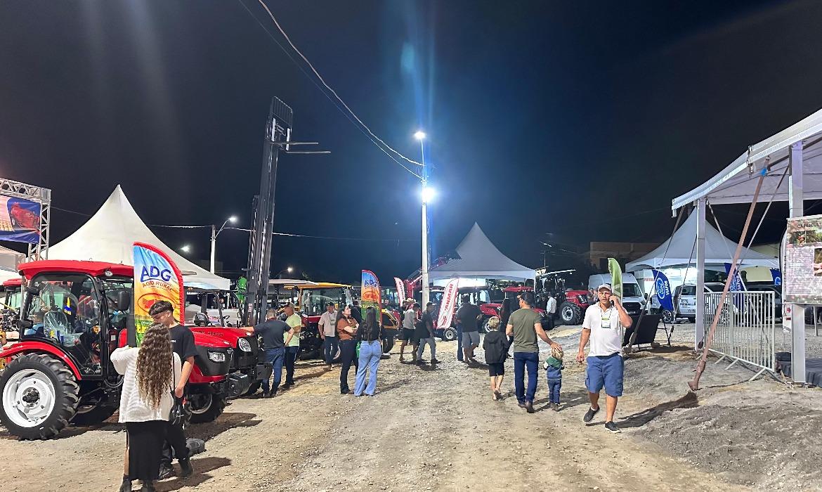 Feira Conexão Agro é aberta em Aracruz e reúne autoridades, empresas e produtores em ambiente de inovação