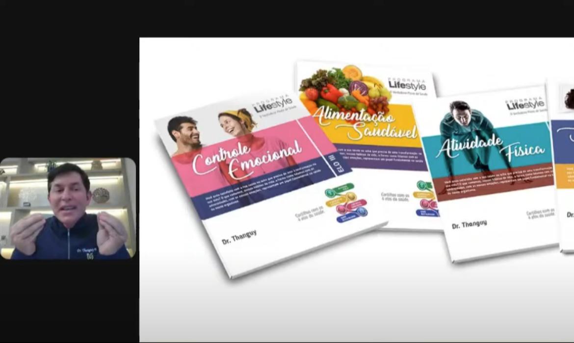 “Um convite à transformação: cuidando do corpo e da mente” – Médico palestra a profissionais da educação