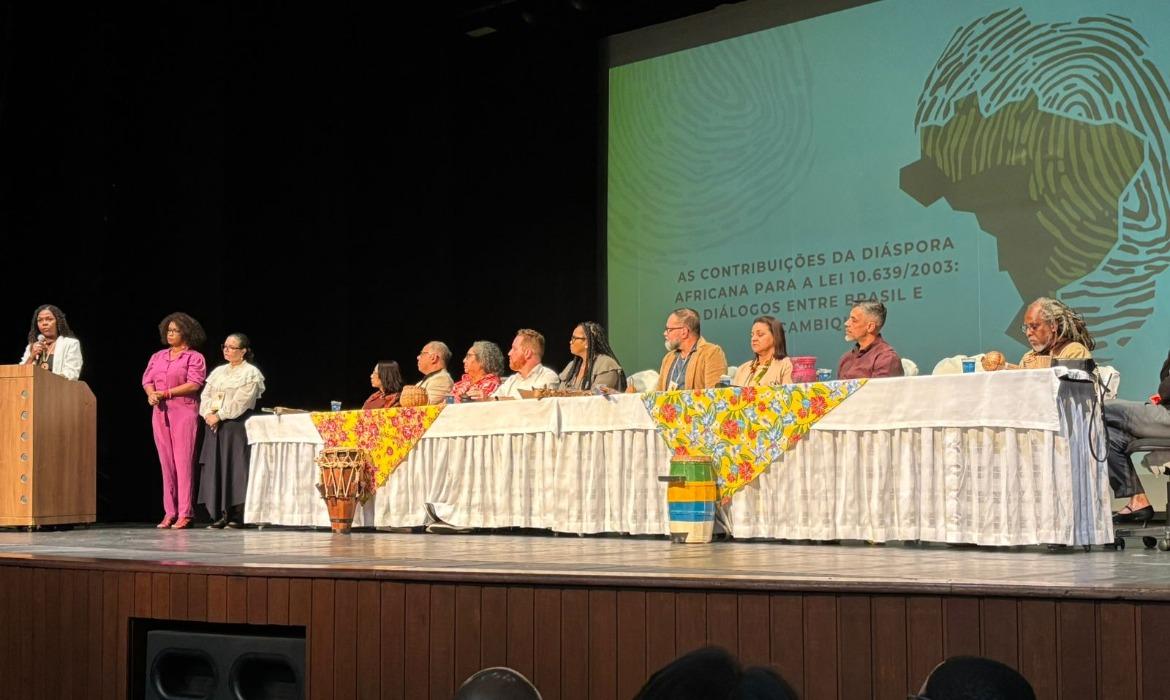 Seminário debate “As contribuições da diáspora africana para a Lei 10.639/2003: diálogos entre Brasil e Moçambique”