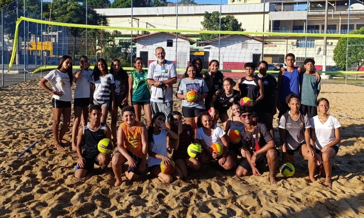 Festival de Vôlei vai movimentar a Praça da Paz com atletas de todas as idades neste sábado (19)