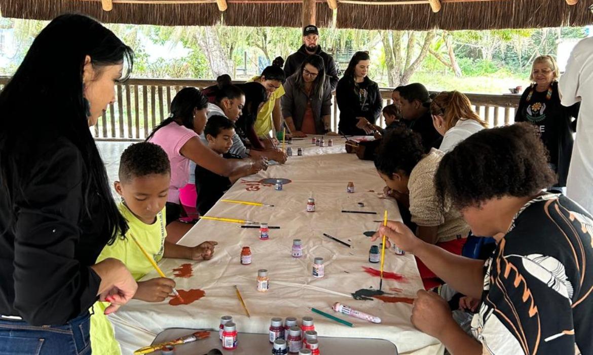 Inclusão: Apae e Saúde levam atendimentos à Aldeia Indígena Comboios e Pau-Brasil em ação pioneira