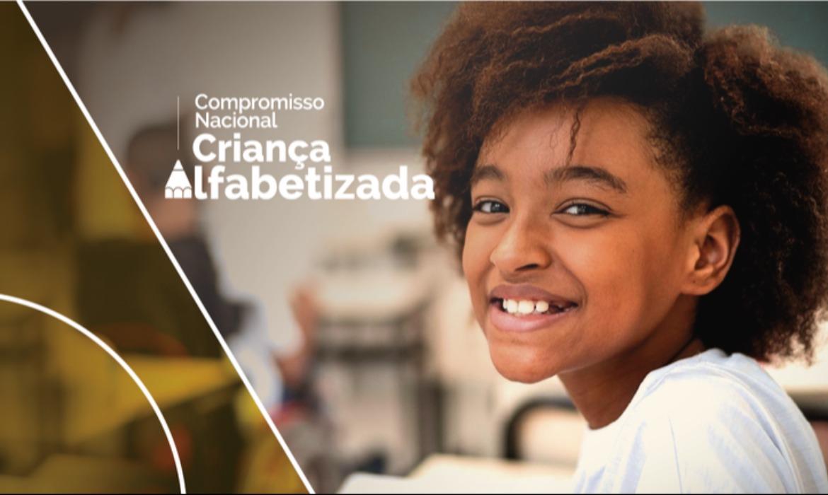 Educação divulga novo cronograma da segunda edição do Selo Nacional Compromisso com a Alfabetização