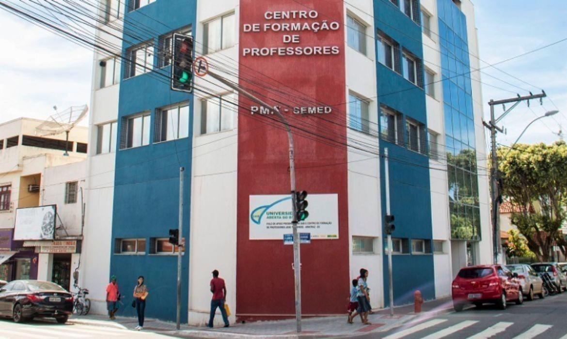 Polo UAB de Aracruz está ofertando centenas de vagas para os cursos de extensão de Pilotagem de Drones e de Gestão Contábil e Financeira de Organizacional do Terceiro Setor