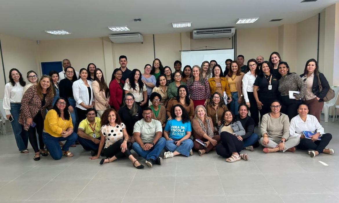 Reunião entre representantes do Busca Ativa Escolar, Cras, Creas e Conselho Tutelar estreita laços no atendimento a estudantes infrequentes ou fora da escola