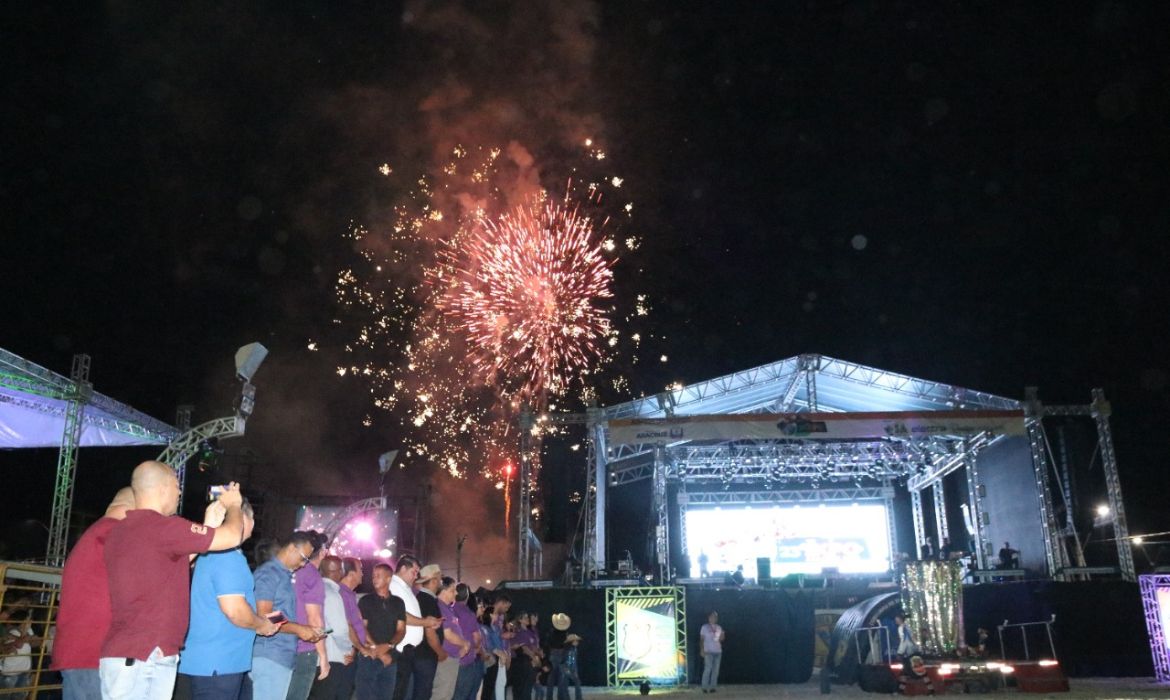 Emoção, fé, shows e etapa nacional de rodeio marcam a abertura oficial da 23ª Exposição Agropecuária de Aracruz