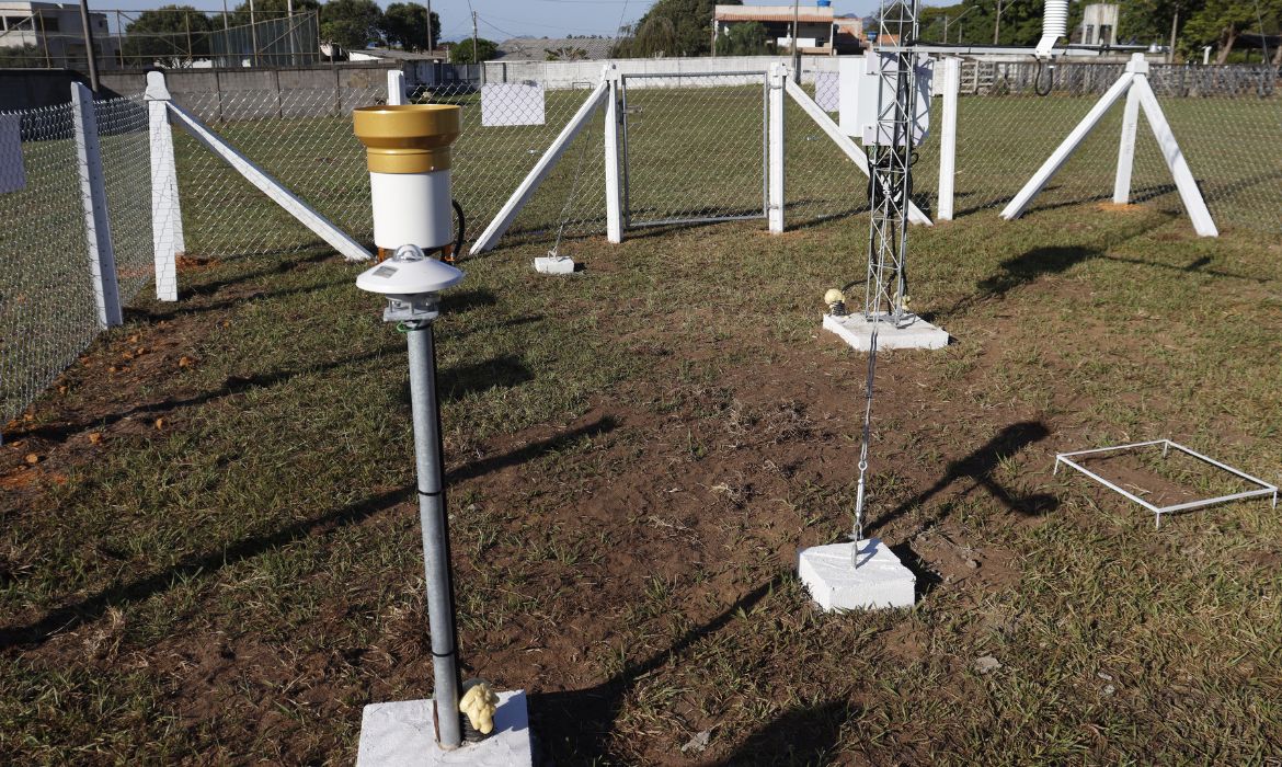 Finalizadas as ações de instalação da Estação Meteorológica automática de superfície que atenderá o município
