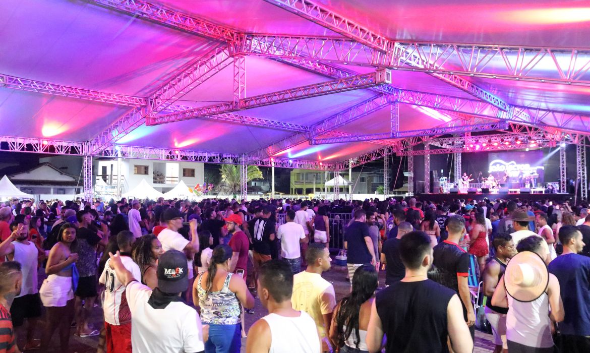 Final de semana de muito esporte e música boa nas praias de Aracruz