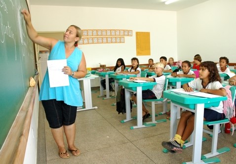 Secretaria de Educação abre Cadastro Escolar 2013 para o 1° e 6° ano do Ensino Fundamental 