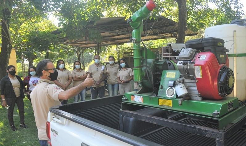 Agentes de saúde ambiental são capacitados para aplicação do fumacê em Aracruz