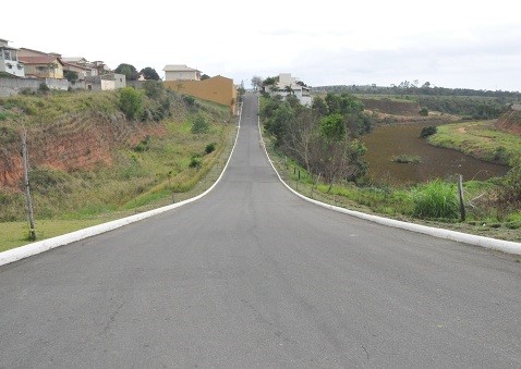 Prefeitura de Aracruz realiza extensão da rede de iluminação pública