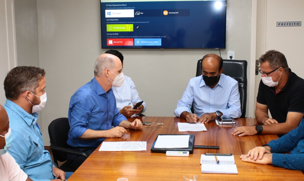 Prefeitura e SAAE assinam ordem de serviço para obras de reforma da ETE de Santa Rosa  