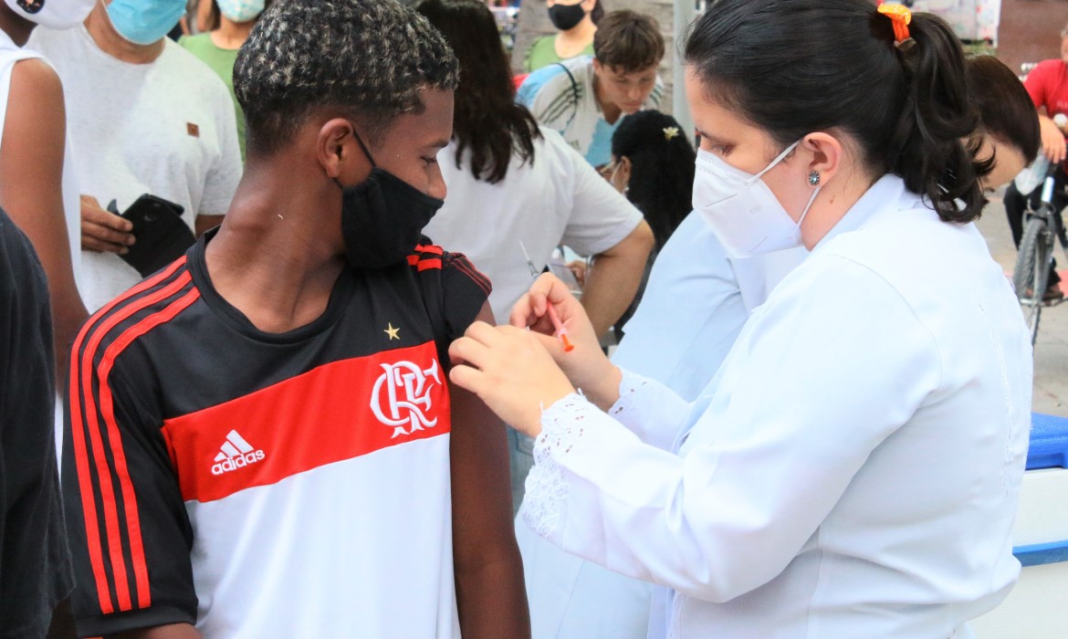 Covid-19: mais de 8 mil adolescentes vacinados com a primeira dose em Aracruz 