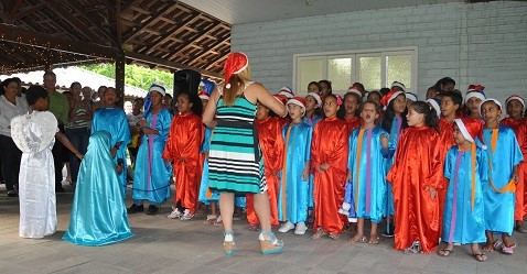 Crianças do CMEB “Honório Nunes de Jesus” apresentam Musical de Natal “Um Rei Diferente”