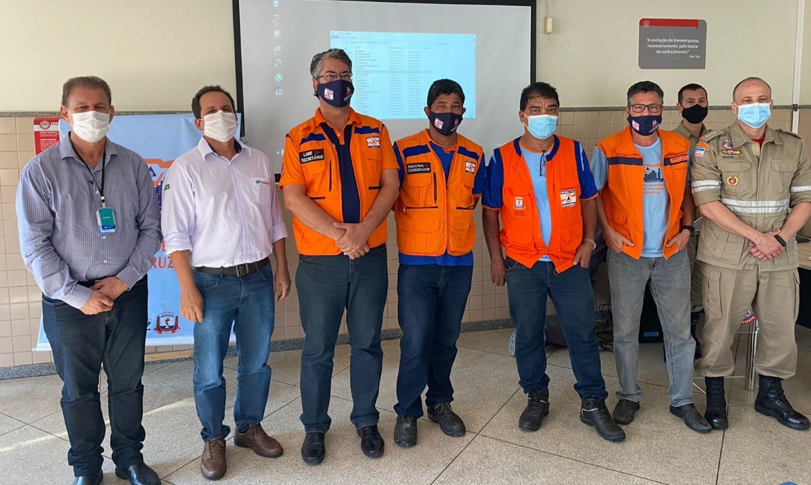 Defesa Civil realiza encontro para debater sobre o Gerenciamento de Desastres com Barragem