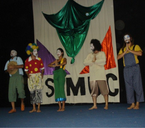 Peças teatrais e shows musicais no Teatro Municipal de Aracruz