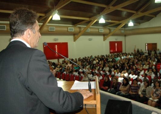 Mais de 500 pessoas marcam presença na abertura oficial do Seminário de Educação em Aracruz